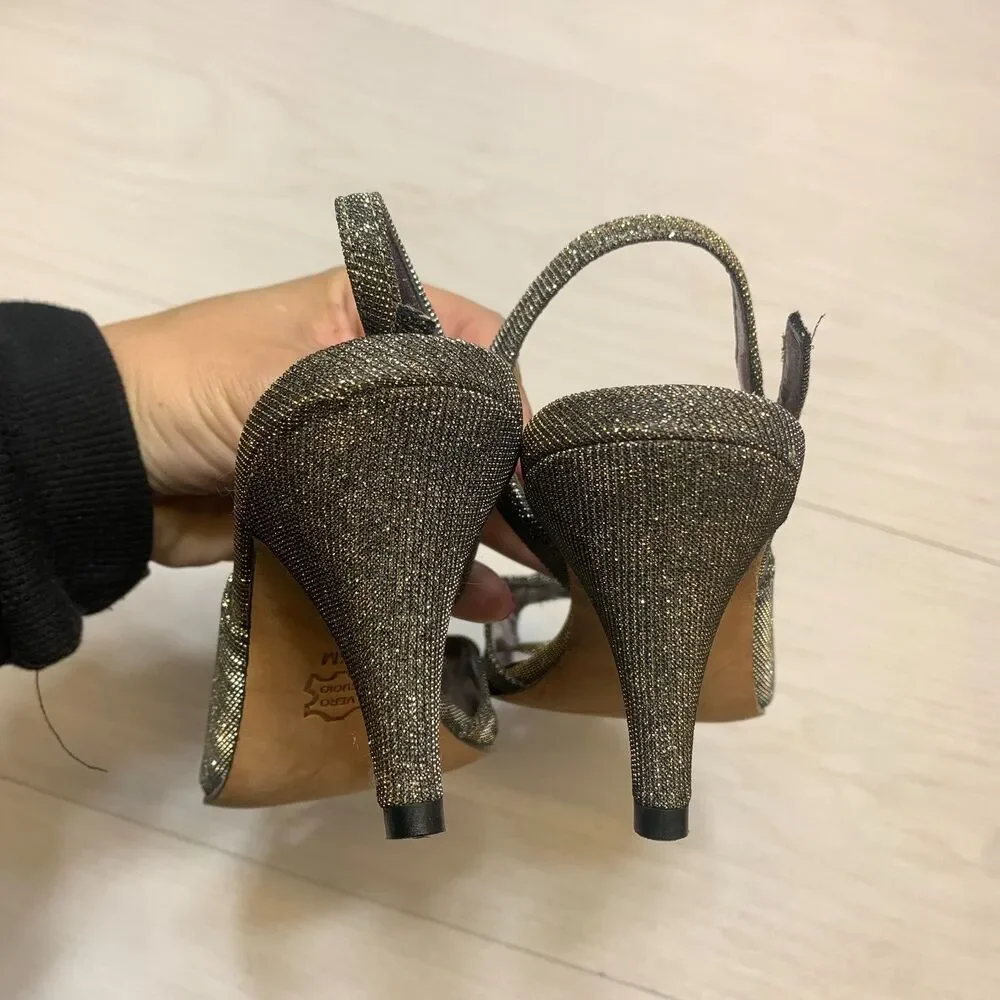 J.‎ Renee Dayna Slingback Pumps Womens Size 6.5M Metallic Silver Glitter Heel